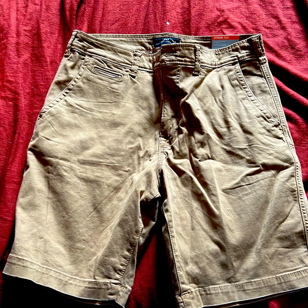Never worn Mens American eagle shorts